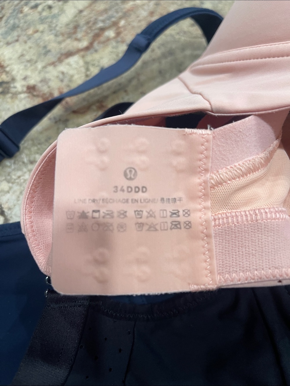 Lulu 🍋 Run Times High Support Bra Blush Pink 34DDD - Picture 9 of 9